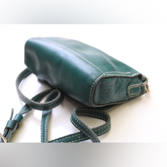 Portland leather cross body bag - Picture 5 of 15